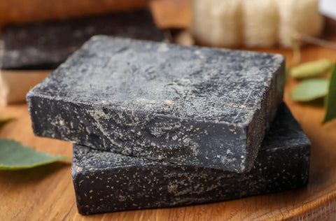Différences entre savon de nigelle industriel et artisanal