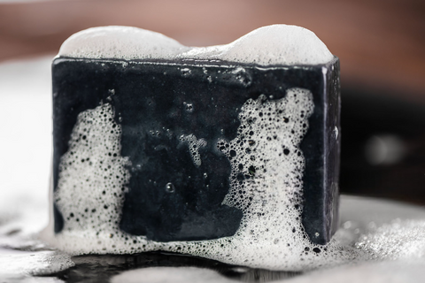 PH cutané : pourquoi ça compte quand on choisit un savon